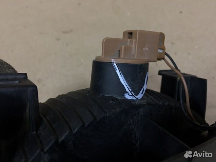 Стоп-сигнал дополнительный Nissan Cube 2