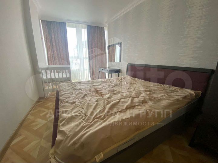 2-к. квартира, 80 м², 8/9 эт.