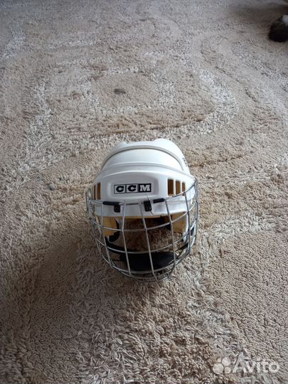 Хоккейный шлем размер 56-61