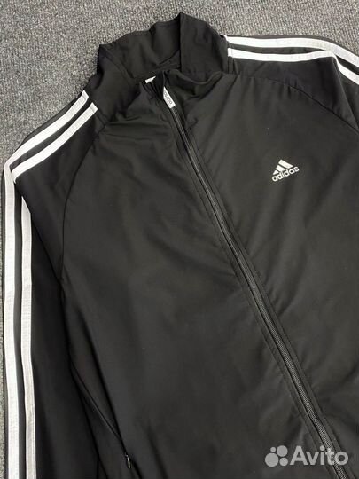 Спортивный костюм adidas