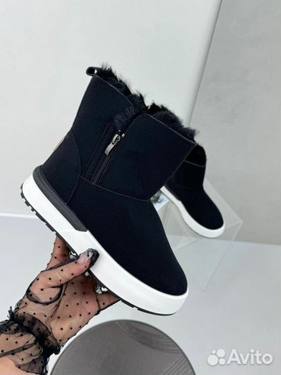 Женская обувь