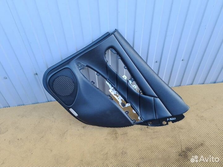 Обшивка двери задняя правая Infiniti M25 M37 Q70