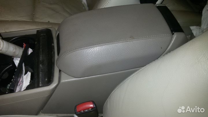 Подлокотник хс90 volvo xc90