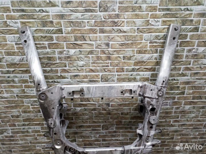 Балка подвески передняя Land Rover Range Rover