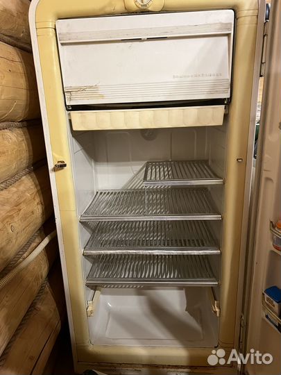 Холодильник советской, ретро, ЗИЛ испоравных
