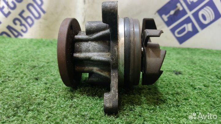 Помпа Ford C-Max универсал 1.8 qqda 2004