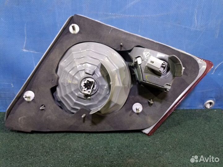 Фонарь внутренний задний левый Honda Civic 4D
