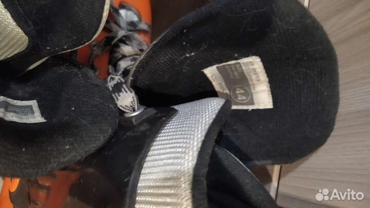 Хоккейные коньки