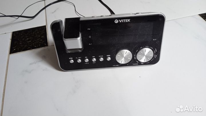 Электронные часы Vitek