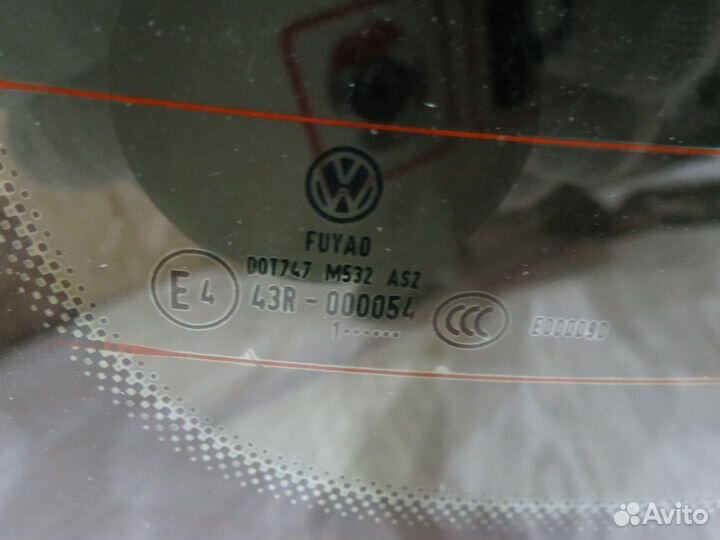 Стекло заднее Volkswagen Polo