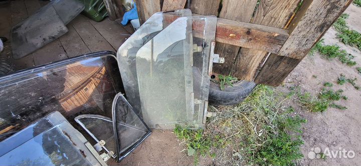 Стекло ваз 2107