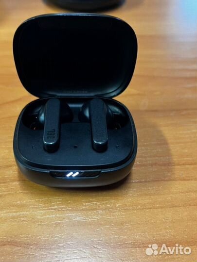 Беспроводные наушники JBL Live PRO+ TWS