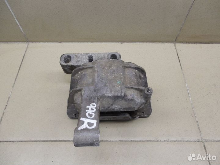 Опора двигателя правая Tiguan 2011-2016