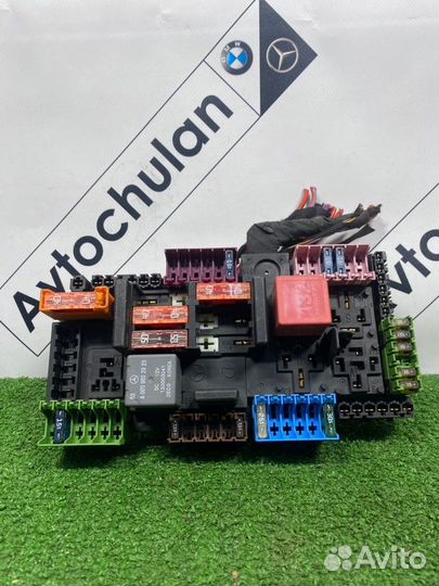 Блок предохранителей задний Mercedes-Benz E-Class