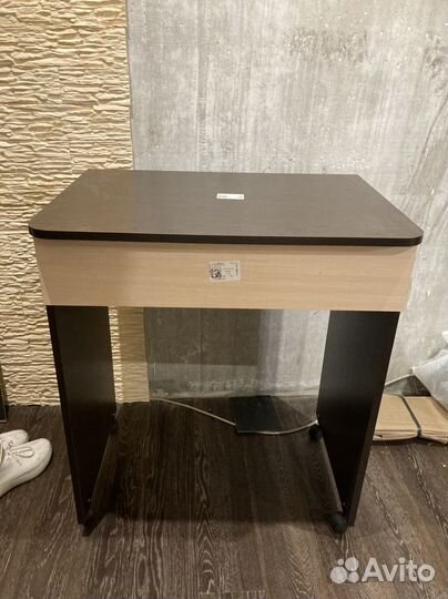 Стол для ноутбука
