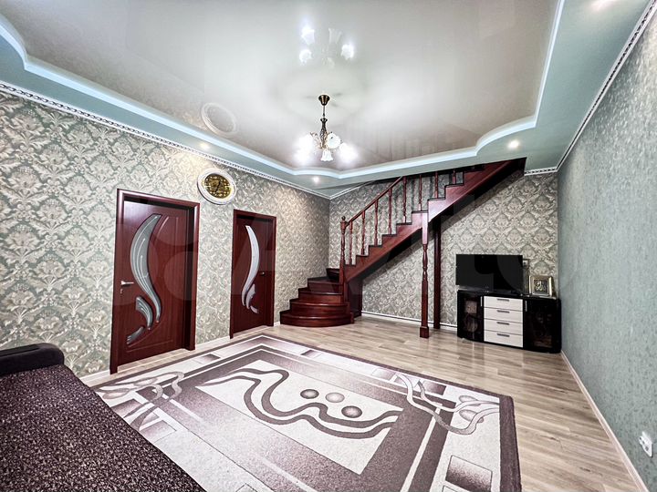 Дом 223,1 м² на участке 9 сот.