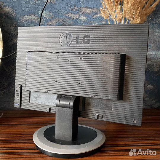 Монитор для компьютера