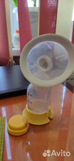 Молокоотсос medela ручной