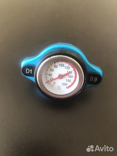 Крышка радиатора с термометром