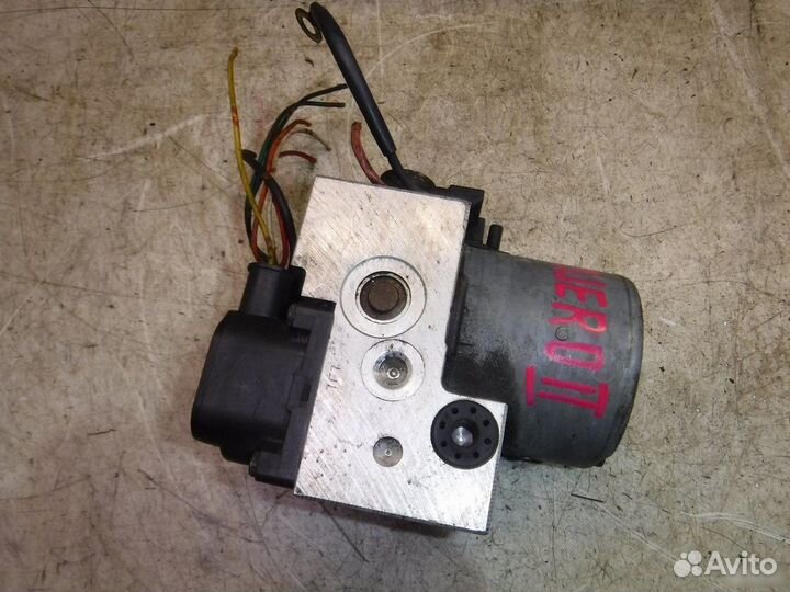 Блок ABS насос Mitsubishi Pajero 2 2.8TD