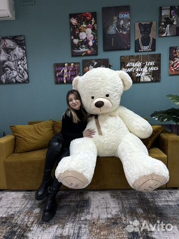 Мягкий плюшевый мишка