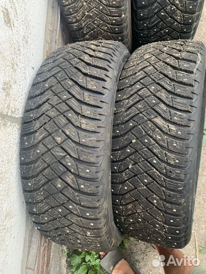 Goodyear UltraGrip Arctic 2 SUV 215/60 R17