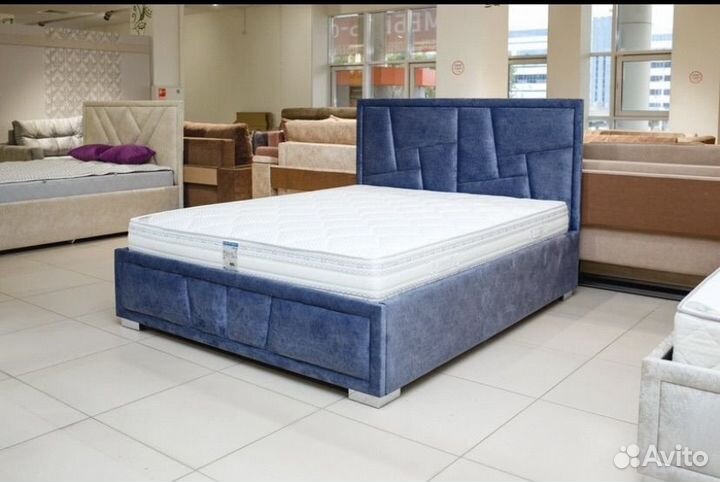 Кровать интерьерная