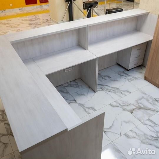 Барная стойка администратора под заказ