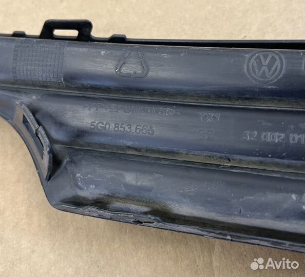 Накладка передняя левая бампера Фольцваген Гольф 7