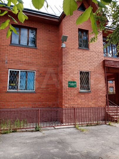 Здание, 319.5 м²