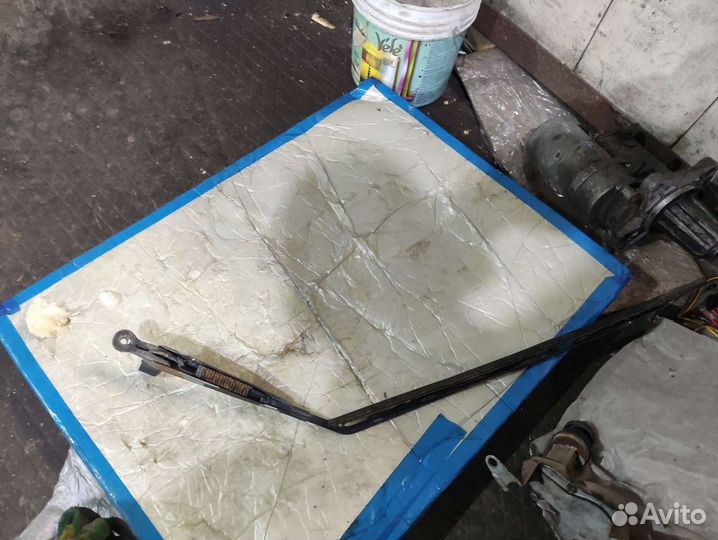 Поводок заднего стеклоочистителя Kia Pregio