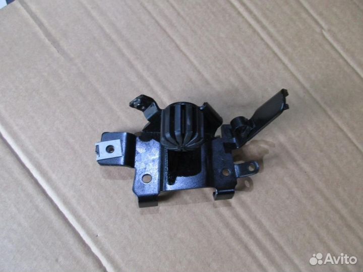 Кронштейн креп-я бака М R1200GS BMW K50