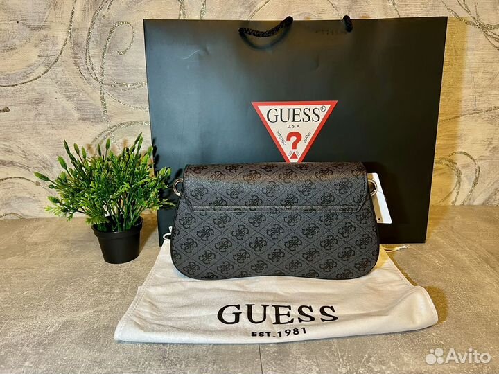 Новая женская сумка Guess