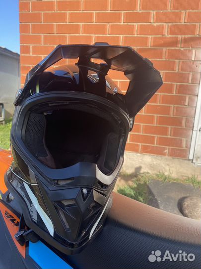 Кроссовый шлем Hizer