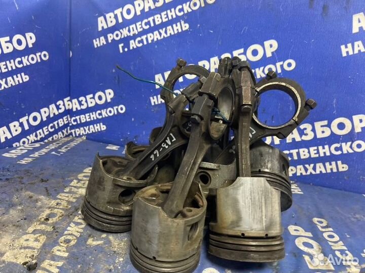 Поршень с шатуном. Газ 66 грузовой АВТОМОБИЛЬ