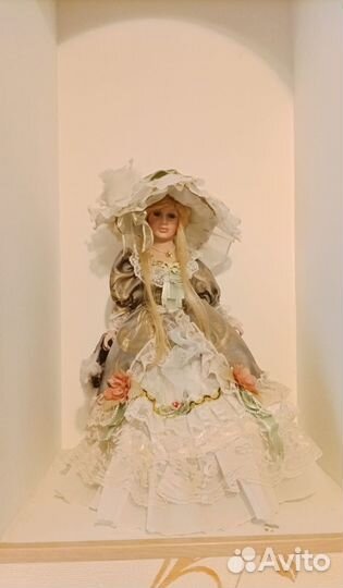 Кукла фарфоровая большая