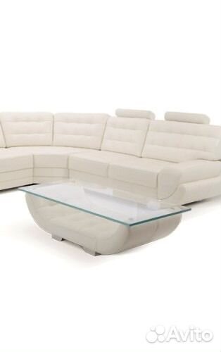 Диван, кресло и журнальный столик