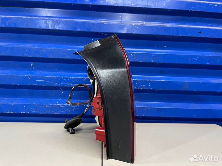 Фонарь задний правый Audi A4 B6 2.5 BAU 2004