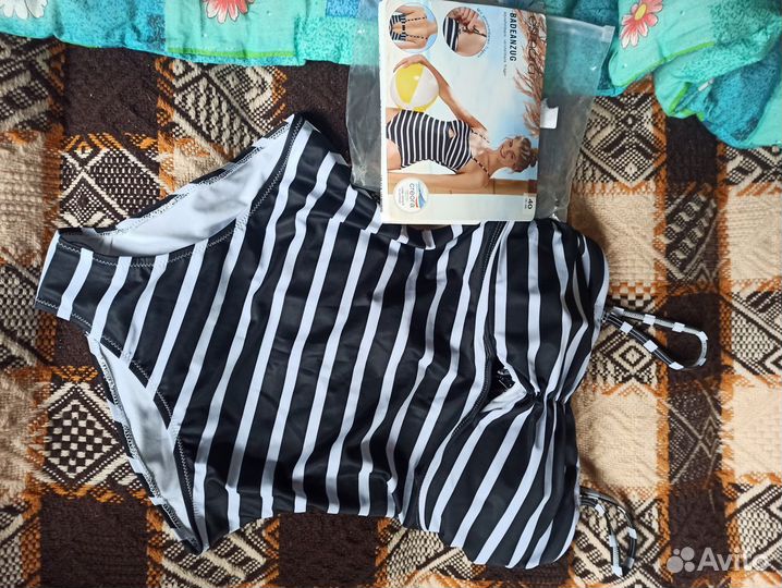 Купальник слитный М на 42-44, новый