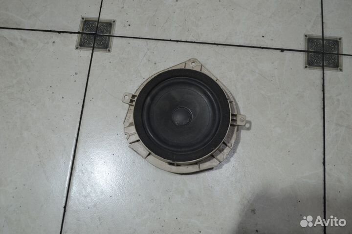 Динамик задний правый Kia Rio 3