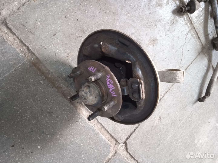 Поворотный кулак задний правый Ford Taurus 1 Форд