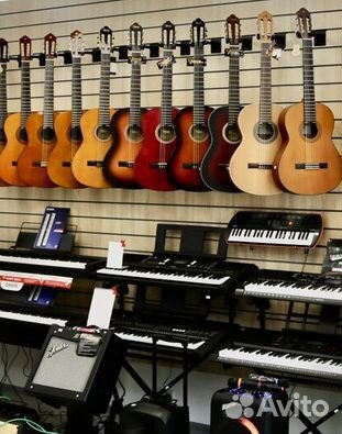 Продавец-консультант в музыкальный магазин