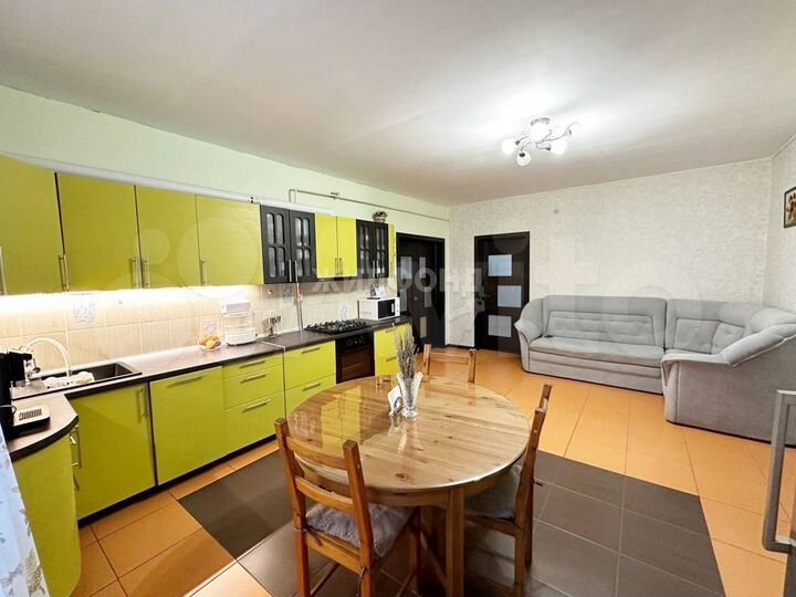 Дом 319,6 м² на участке 7,9 сот.