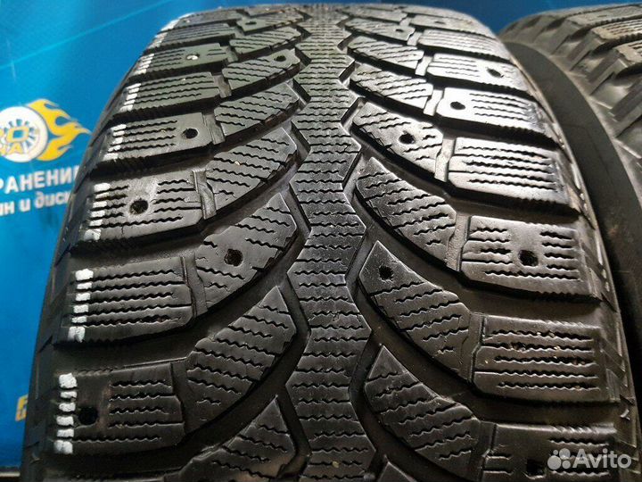 Bridgestone Blizzak Spike-01 215/55 R16