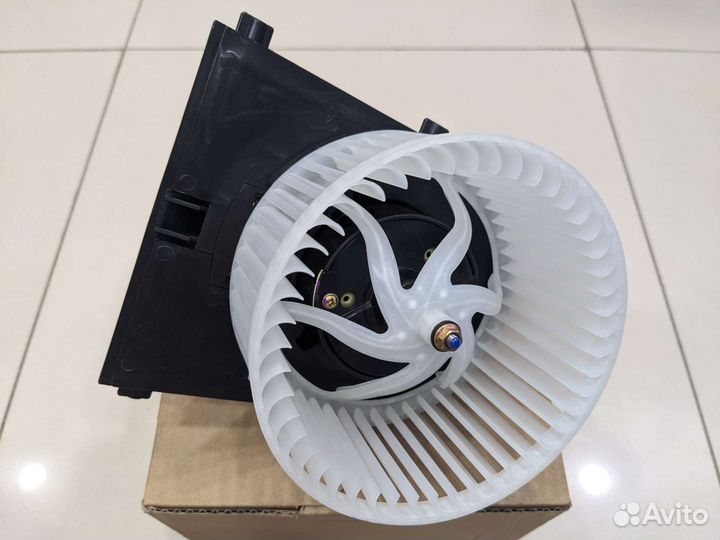 Мотор отопителя VAG