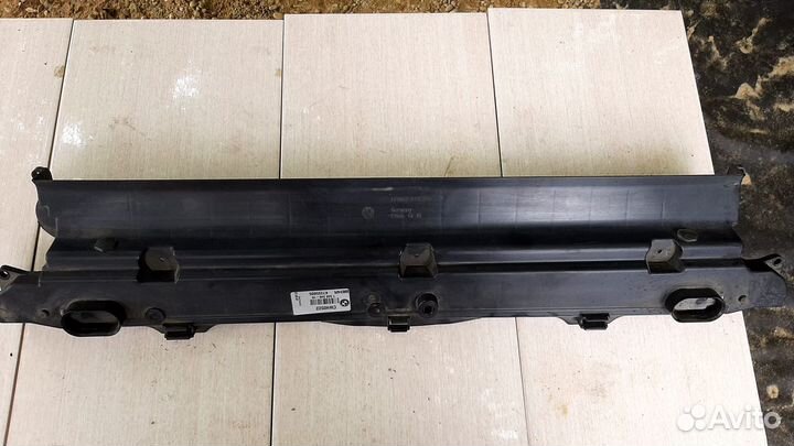 Рамка радиатора BMW 5-Series 525I E60