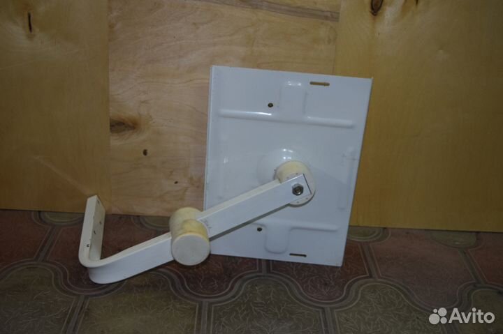 Навесная полка тв