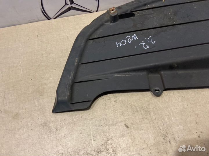 Защита бампера Mercedes C180 C204 271.820 2012