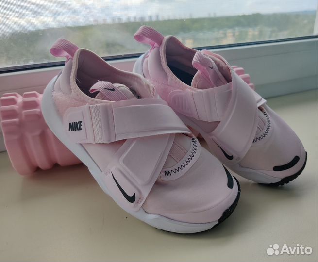 Кроссовки Nike для девочки 28.5