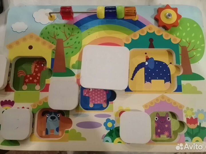 Деревяшки Кто где живет. Бизиборд